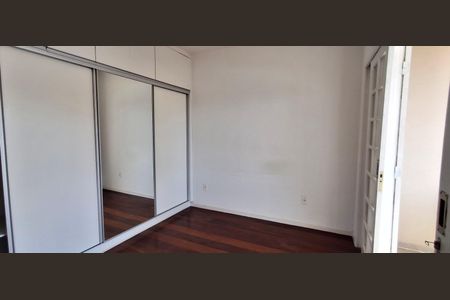 Casa para alugar com 240m², 5 quartos e 3 vagas Casa para alugar com 240m², 5 quartos e 3 vagasQuarto 5