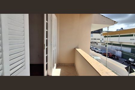 Casa para alugar com 240m², 5 quartos e 3 vagas Casa para alugar com 240m², 5 quartos e 3 vagasQuarto 5 Varanda