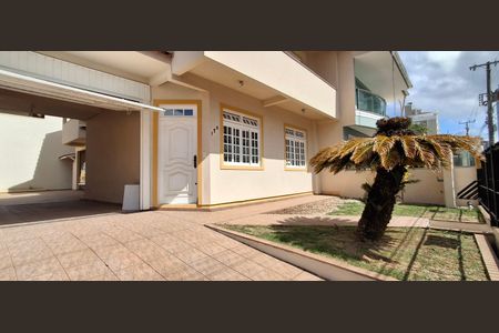 Casa para alugar com 240m², 5 quartos e 3 vagas Casa para alugar com 240m², 5 quartos e 3 vagasJardim