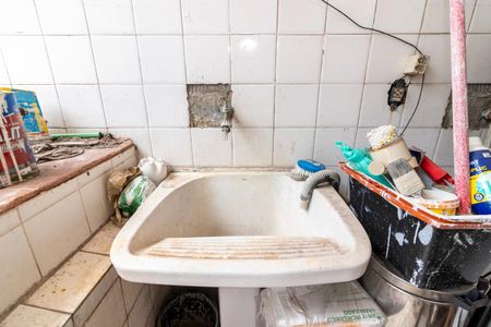 Casa à venda com 279m², 4 quartos e 2 vagasCasa 1 - Área de Serviço