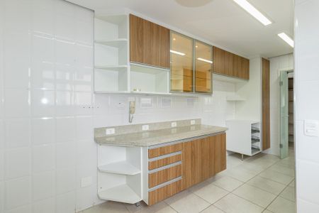 Apartamento à venda com 190m², 4 quartos e 3 vagas Apartamento à venda com 190m², 4 quartos e 3 vagasCozinha