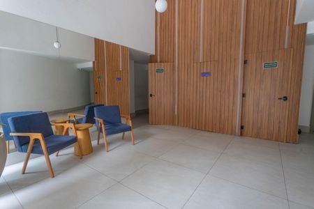 Apartamento à venda com 69m², 3 quartos e 2 vagas Apartamento à venda com 69m², 3 quartos e 2 vagasHall social