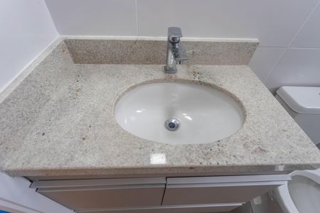 Apartamento à venda com 69m², 3 quartos e 2 vagas Apartamento à venda com 69m², 3 quartos e 2 vagasBanheiro da suíte