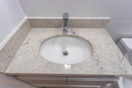 Apartamento à venda com 69m², 3 quartos e 2 vagas Apartamento à venda com 69m², 3 quartos e 2 vagasBanheiro social