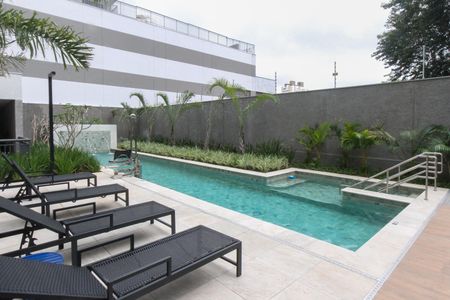 Apartamento para alugar com 27m², 1 quarto e sem vaga Apartamento para alugar com 27m², 1 quarto e sem vagaÁrea comum - Piscina