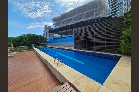 Apartamento à venda com 48m², 1 quarto e 1 vaga Apartamento à venda com 48m², 1 quarto e 1 vagaÁrea comum - Piscina