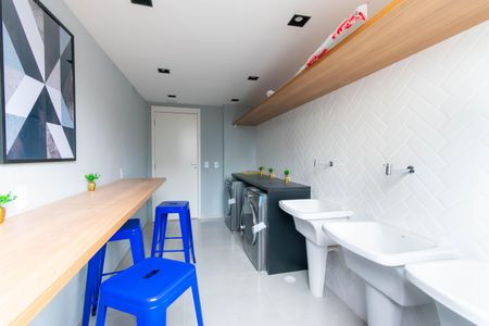 Apartamento à venda com 30m², 2 quartos e sem vagaÁrea comum - Lavanderia
