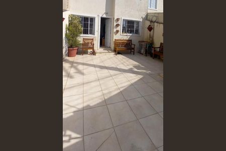 Foto 01 de casa à venda com 2 quartos, 72m² em Jardim Ester, São Paulo