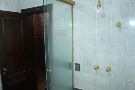 Apartamento à venda com 254m², 3 quartos e 3 vagasBanheiro da Suíte 3