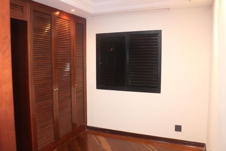 Apartamento à venda com 254m², 3 quartos e 3 vagasSuíte 2