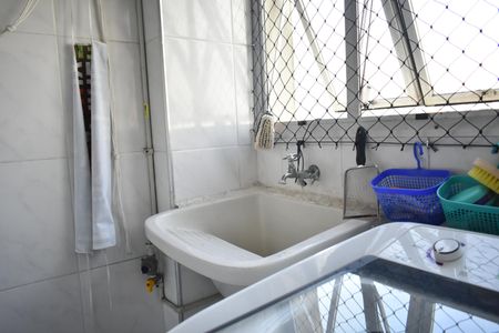 Apartamento à venda com 60m², 2 quartos e 1 vagaÁrea de Serviço