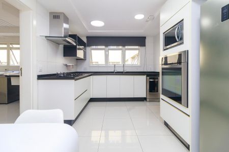 Apartamento à venda com 340m², 4 quartos e 4 vagasCozinha