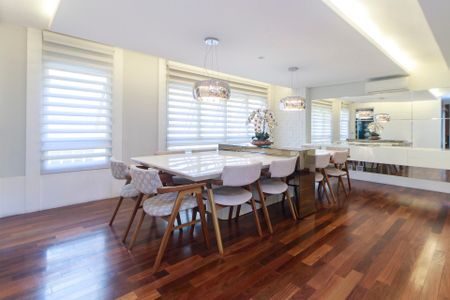 Apartamento à venda com 340m², 4 quartos e 4 vagasSala