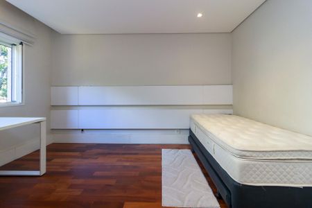 Apartamento à venda com 340m², 4 quartos e 4 vagasSuíte 2