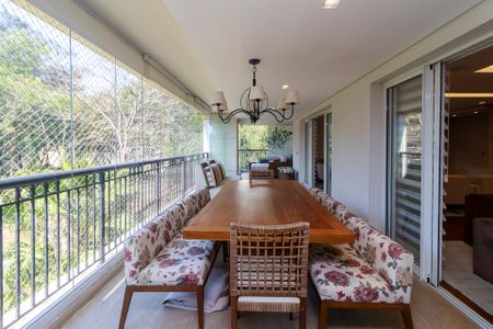 Apartamento à venda com 340m², 4 quartos e 4 vagasSala - Varanda