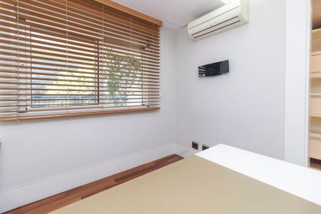 Apartamento à venda com 340m², 4 quartos e 4 vagasEscritório