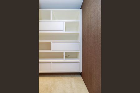 Apartamento à venda com 340m², 4 quartos e 4 vagasEscritório