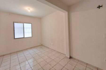 Sala de apartamento à venda com 2 quartos, 80m² em Vila Marieta, Campinas