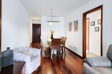 Apartamento à venda com 130m², 3 quartos e 2 vagasSala 