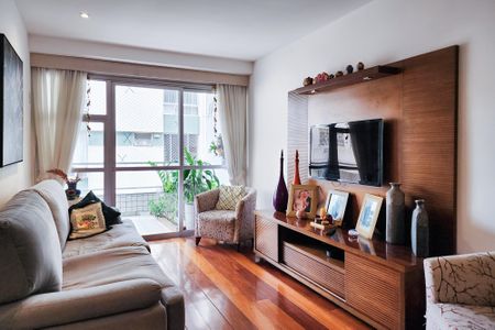 Apartamento à venda com 130m², 3 quartos e 2 vagasSala 