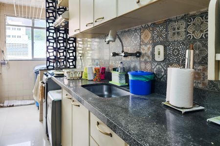 Apartamento à venda com 130m², 3 quartos e 2 vagasCozinha 