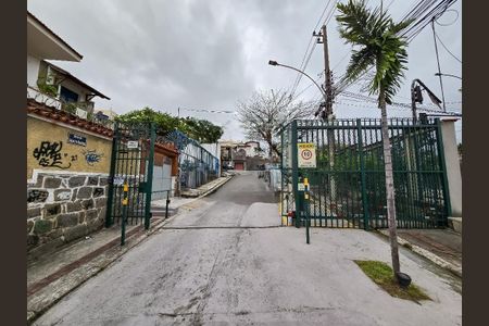 Casa à venda com 50m², 2 quartos e 2 vagasPortaria
