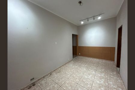 Casa à venda com 50m², 2 quartos e 2 vagasSala