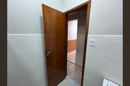 Casa à venda com 50m², 2 quartos e 2 vagasBanheiro
