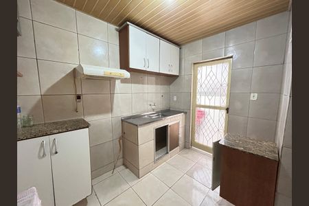 Casa à venda com 50m², 2 quartos e 2 vagasCozinha