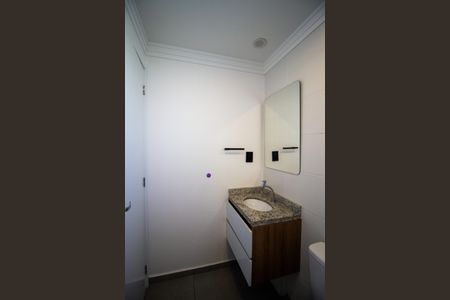 Apartamento para alugar com 61m², 2 quartos e 1 vaga Apartamento para alugar com 61m², 2 quartos e 1 vagaBanheiro da Suíte
