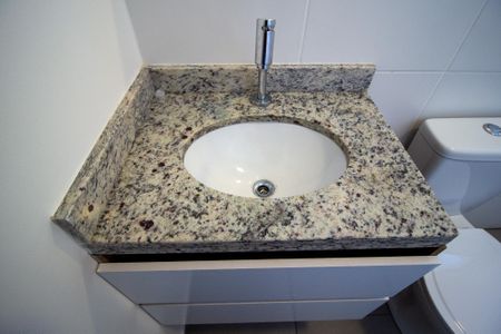 Apartamento para alugar com 61m², 2 quartos e 1 vaga Apartamento para alugar com 61m², 2 quartos e 1 vagaBanheiro da Suíte