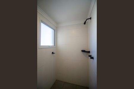Apartamento para alugar com 61m², 2 quartos e 1 vaga Apartamento para alugar com 61m², 2 quartos e 1 vagaBanheiro da Suíte