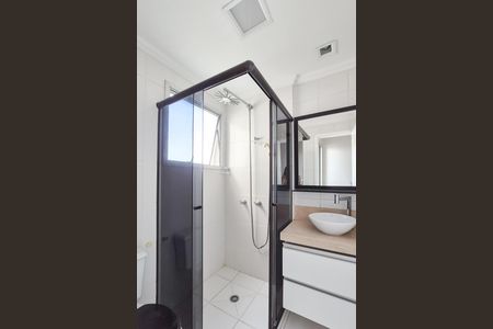 Apartamento à venda com 75m², 2 quartos e 2 vagas Apartamento à venda com 75m², 2 quartos e 2 vagasBanheiro da Suíte