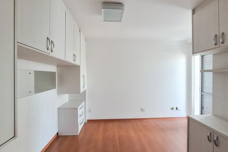 Apartamento à venda com 75m², 2 quartos e 2 vagas Apartamento à venda com 75m², 2 quartos e 2 vagasSuíte