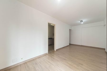 Apartamento à venda com 77m², 2 quartos e 1 vagaSala