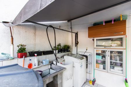 Casa à venda com 160m², 4 quartos e 1 vagaÁrea de Serviço