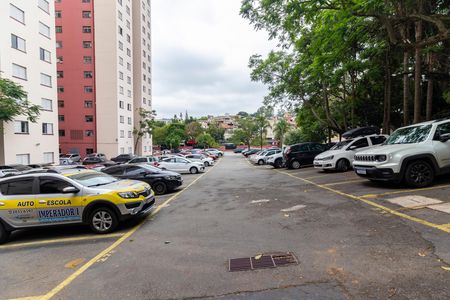 Apartamento para alugar com 50m², 2 quartos e 1 vaga Apartamento para alugar com 50m², 2 quartos e 1 vagaÁrea comum - Garagem
