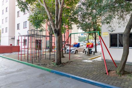 Apartamento para alugar com 50m², 2 quartos e 1 vaga Apartamento para alugar com 50m², 2 quartos e 1 vagaÁrea comum - Playground