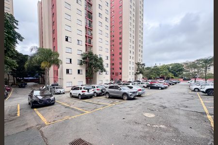 Apartamento para alugar com 50m², 2 quartos e 1 vaga Apartamento para alugar com 50m², 2 quartos e 1 vagaÁrea comum - Garagem