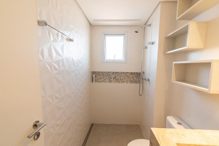 Apartamento à venda com 127m², 3 quartos e 2 vagas Apartamento à venda com 127m², 3 quartos e 2 vagasBanheiro da suíte 1