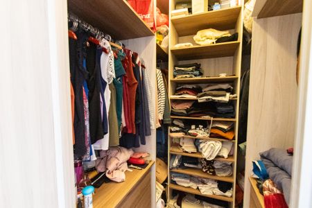 Apartamento à venda com 127m², 3 quartos e 2 vagas Apartamento à venda com 127m², 3 quartos e 2 vagasCloset da suíte 3