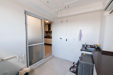 Apartamento à venda com 127m², 3 quartos e 2 vagas Apartamento à venda com 127m², 3 quartos e 2 vagasDespensa