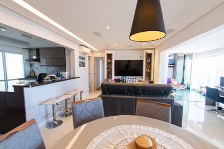 Apartamento à venda com 127m², 3 quartos e 2 vagas Apartamento à venda com 127m², 3 quartos e 2 vagasSala