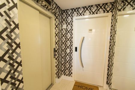 Apartamento à venda com 127m², 3 quartos e 2 vagas Apartamento à venda com 127m², 3 quartos e 2 vagasHall exclusivo elevador