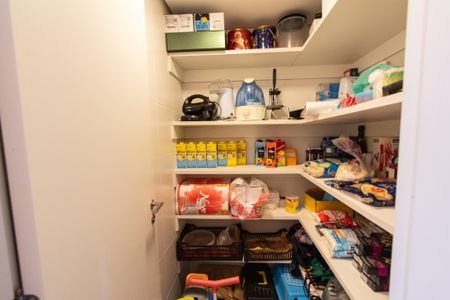 Apartamento à venda com 127m², 3 quartos e 2 vagas Apartamento à venda com 127m², 3 quartos e 2 vagasDespensa