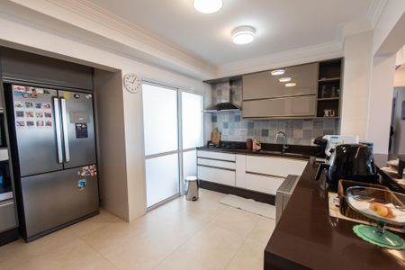 Apartamento à venda com 127m², 3 quartos e 2 vagas Apartamento à venda com 127m², 3 quartos e 2 vagasCozinha