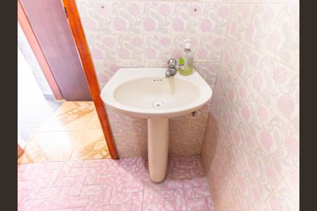 Casa à venda com 100m², 2 quartos e 1 vagaBanheiro