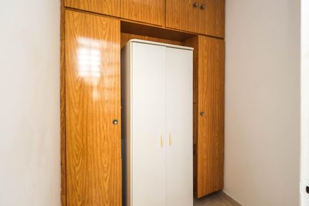 Apartamento para alugar com 70m², 2 quartos e 1 vagaÁrea de Serviço