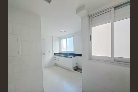 Apartamento à venda com 75m², 2 quartos e 2 vagasCozinha