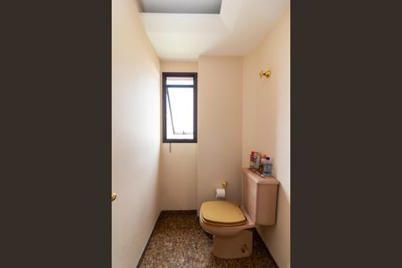 Apartamento à venda com 140m², 3 quartos e 3 vagas Apartamento à venda com 140m², 3 quartos e 3 vagasLavabo